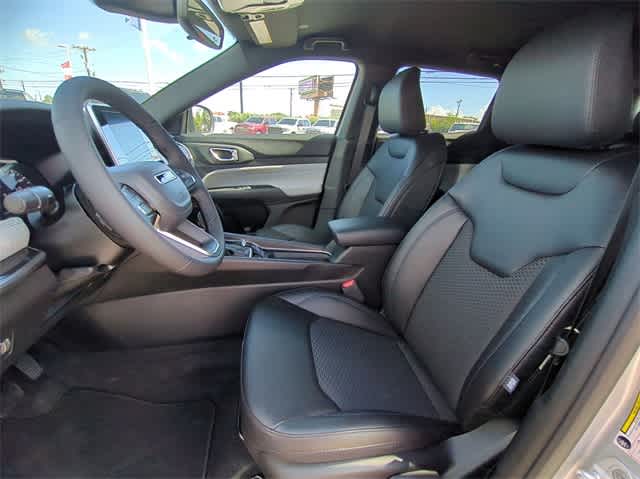 2025 Jeep Compass Latitude 17