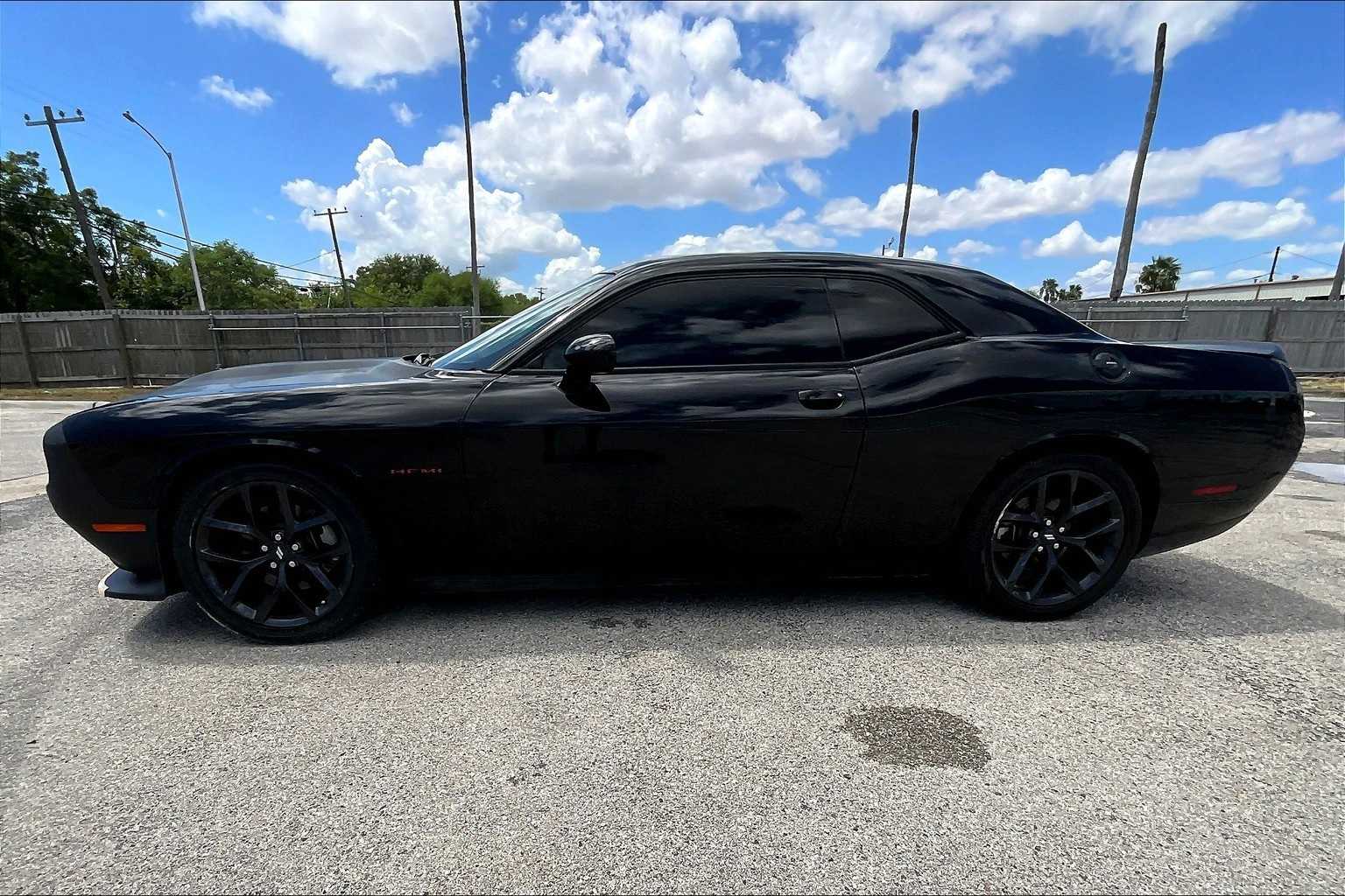2021 Dodge Challenger R/T photo 3