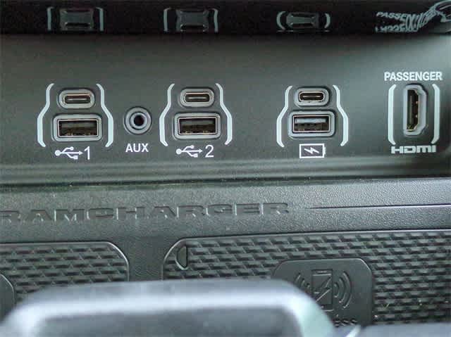 Thumbnail: 2025 RAM 1500 - 32