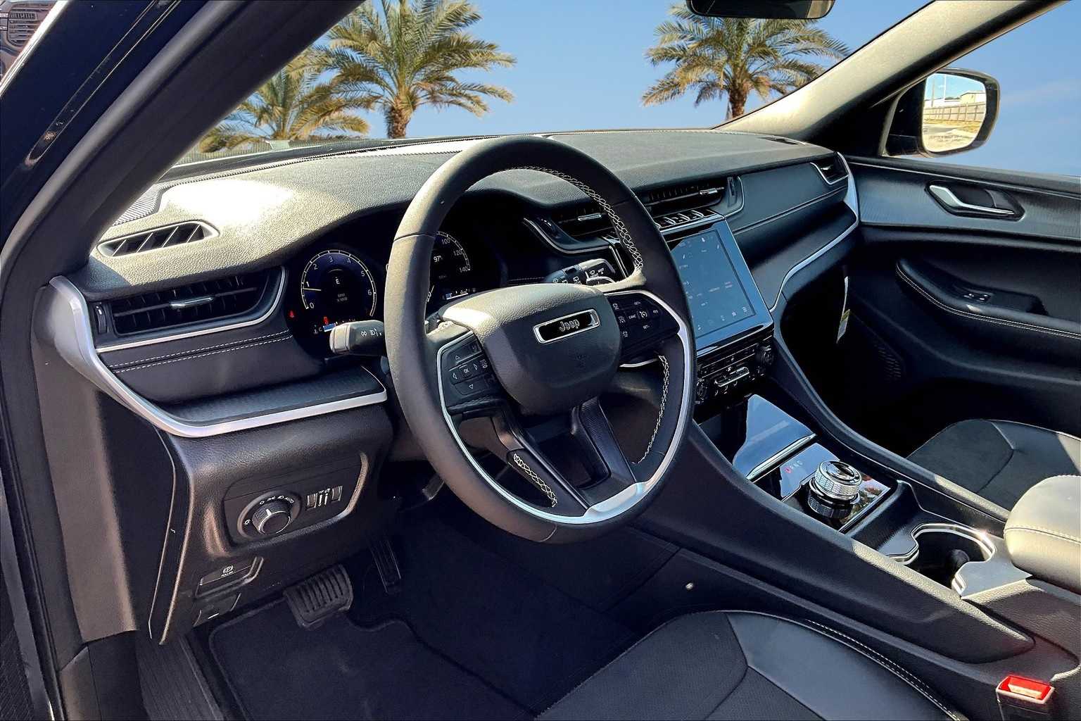 Thumbnail: 2025 Jeep Grand Cherokee - 2