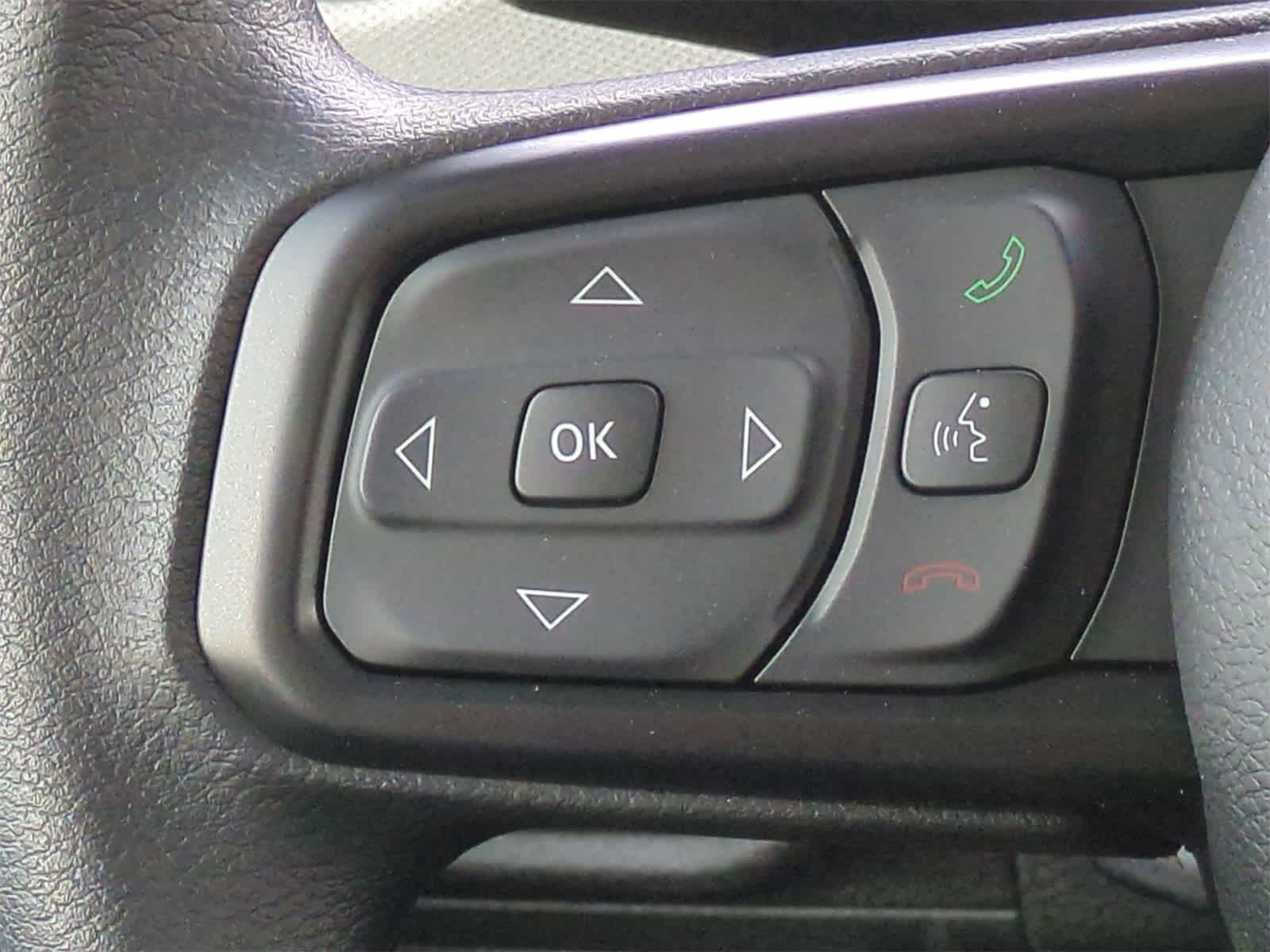 Thumbnail: 2025 Jeep Gladiator - 24