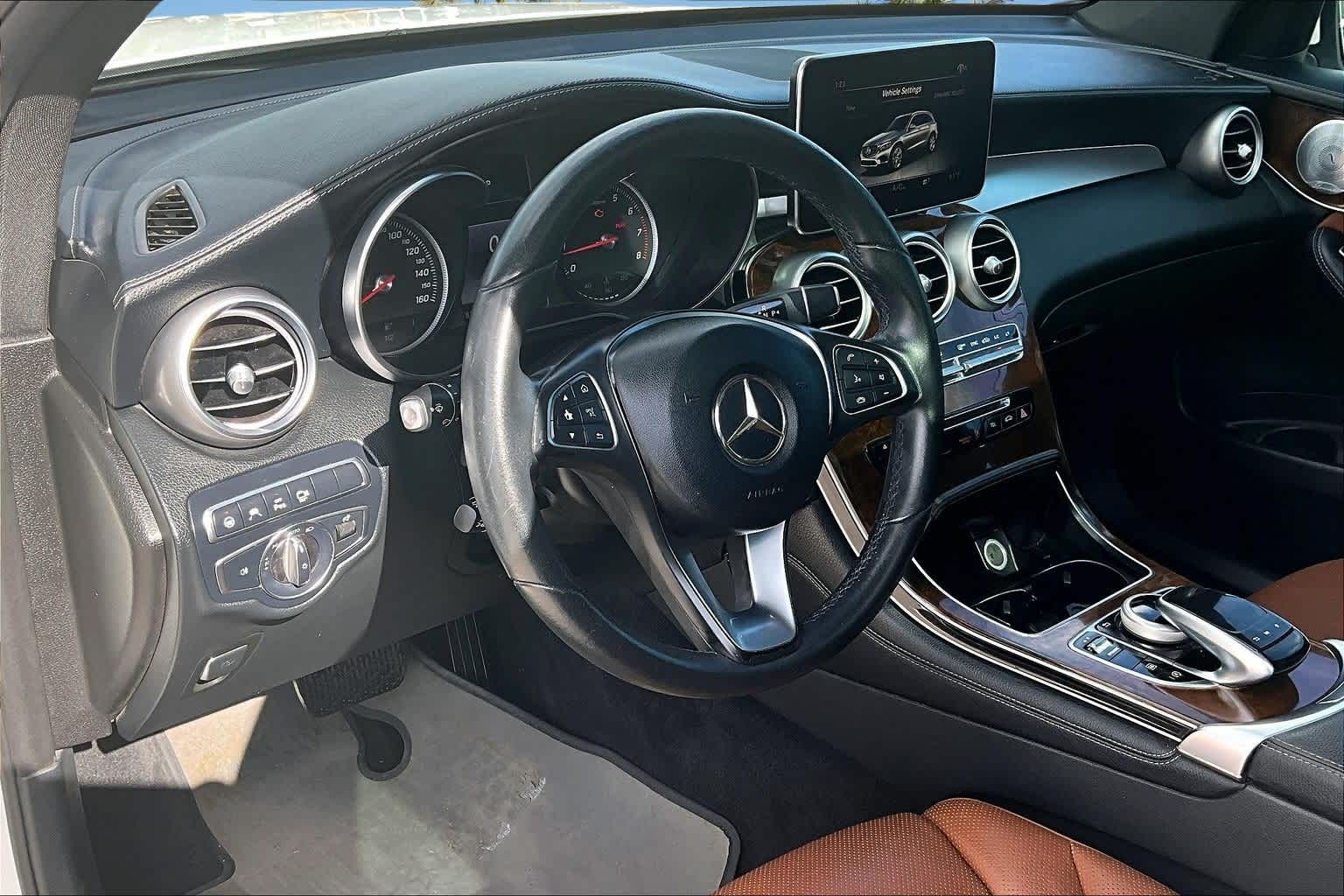 Thumbnail: 2017 Mercedes-Benz GLC - 2