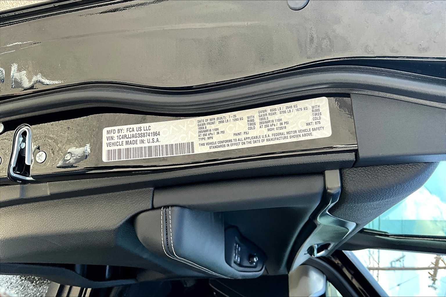 Thumbnail: 2025 Jeep Grand Cherokee - 20