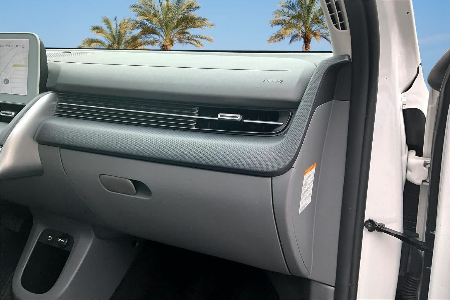 Thumbnail: 2023 Hyundai Ioniq 5 - 21