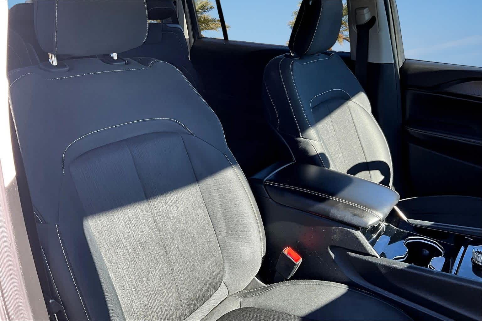 Thumbnail: 2023 Jeep Grand Cherokee - 14