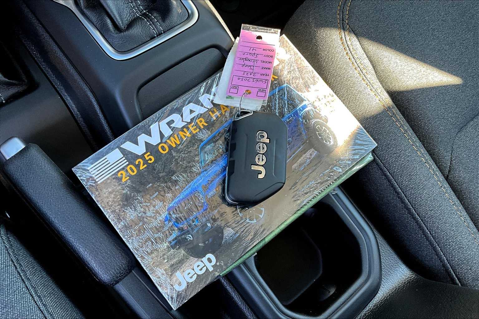 Thumbnail: 2025 Jeep Wrangler - 17