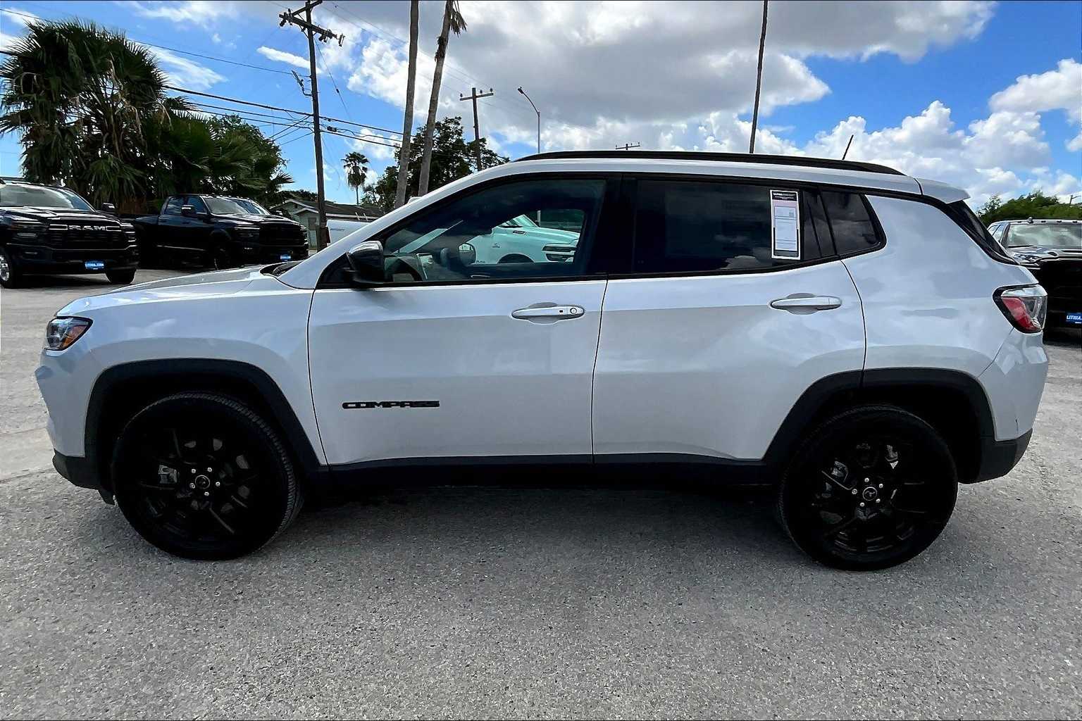 Thumbnail: 2025 Jeep Compass - 3