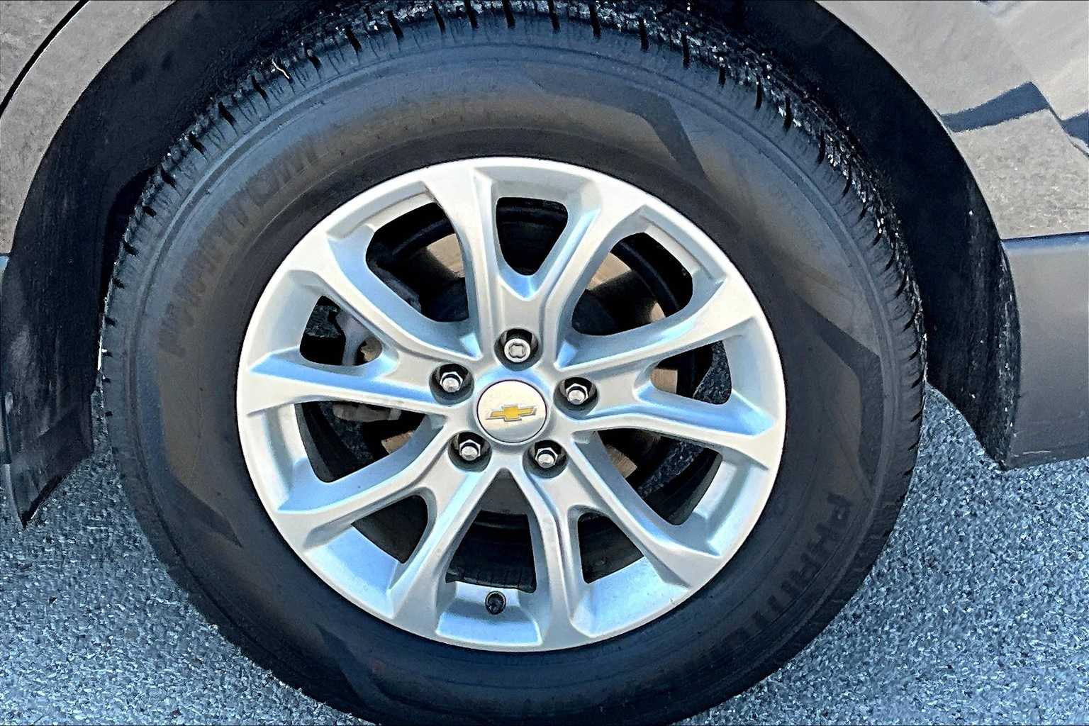 Thumbnail: 2020 Chevrolet Equinox - 33