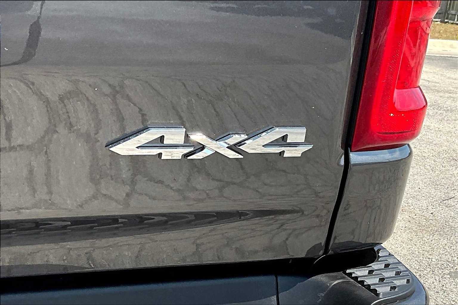 Thumbnail: 2026 RAM 1500 - 7