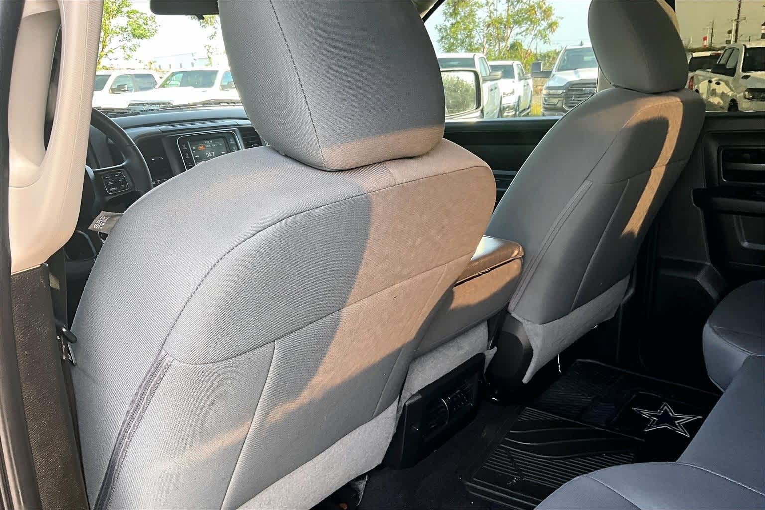 Thumbnail: 2019 RAM 1500 Classic - 11