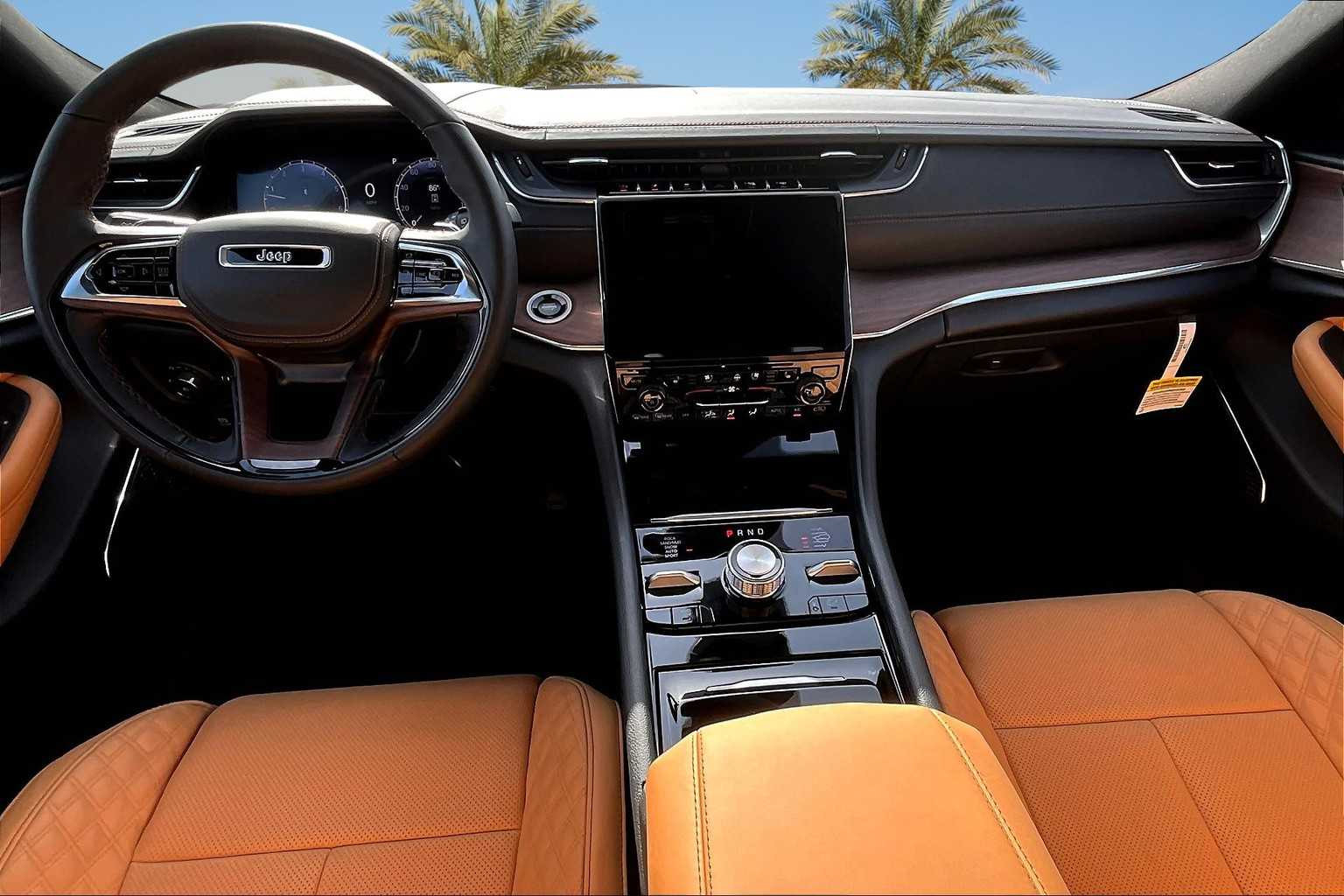 Thumbnail: 2025 Jeep Grand Cherokee - 10
