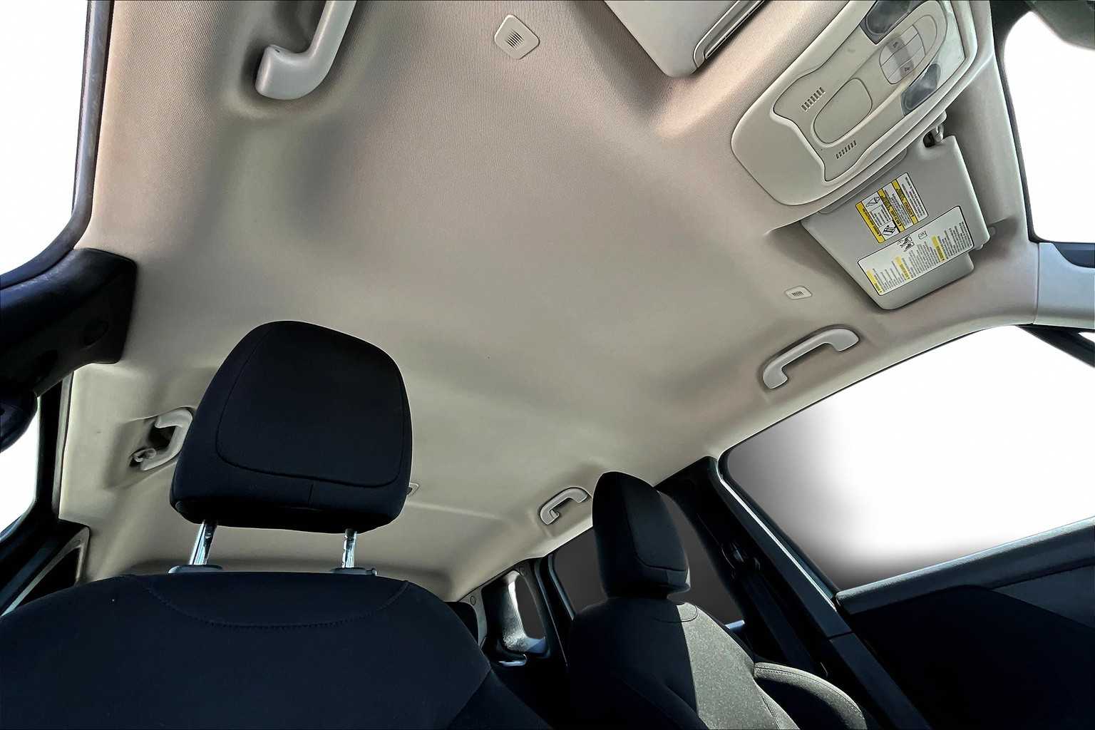 Thumbnail: 2020 Jeep Renegade - 30