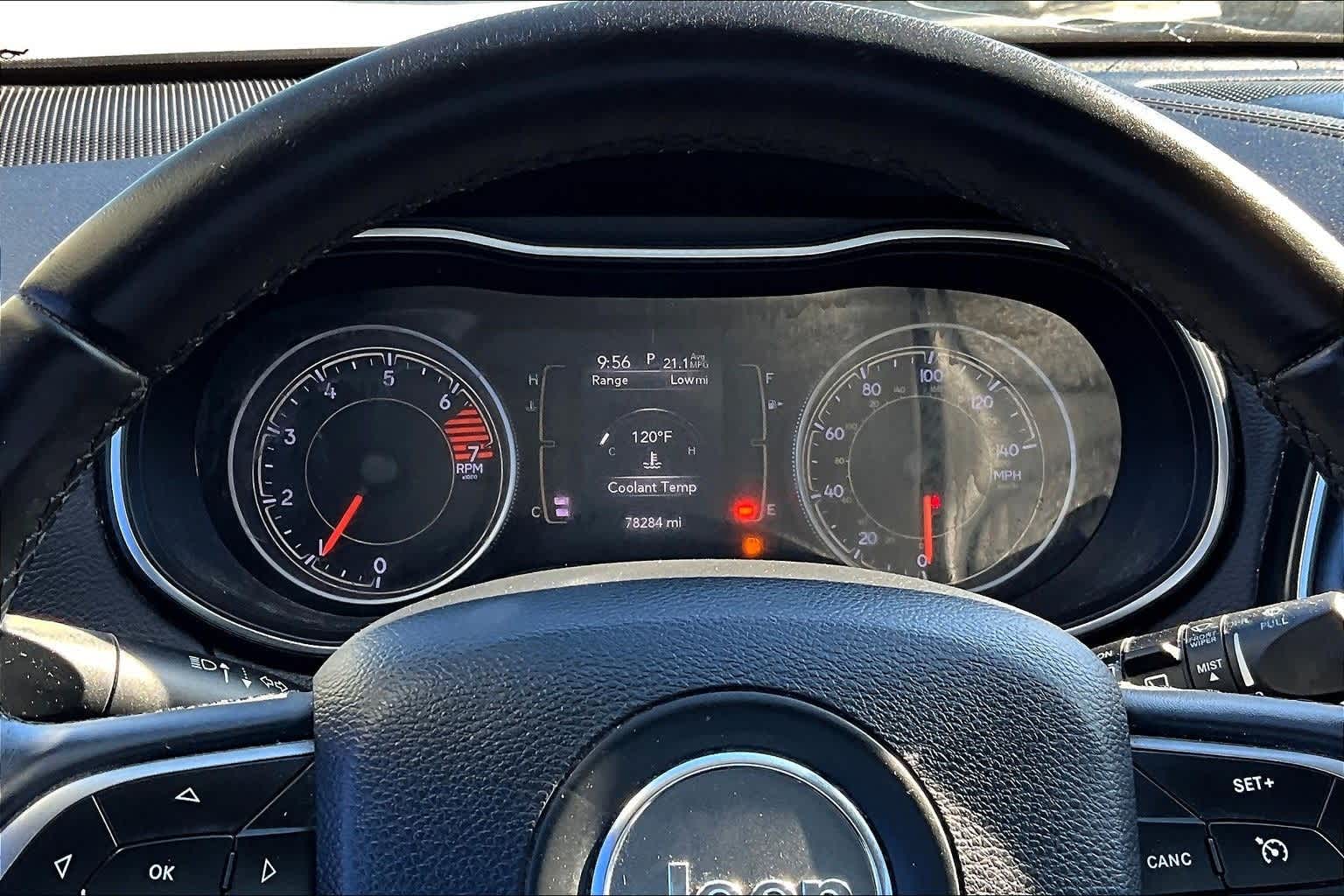 Thumbnail: 2019 Jeep Cherokee - 17