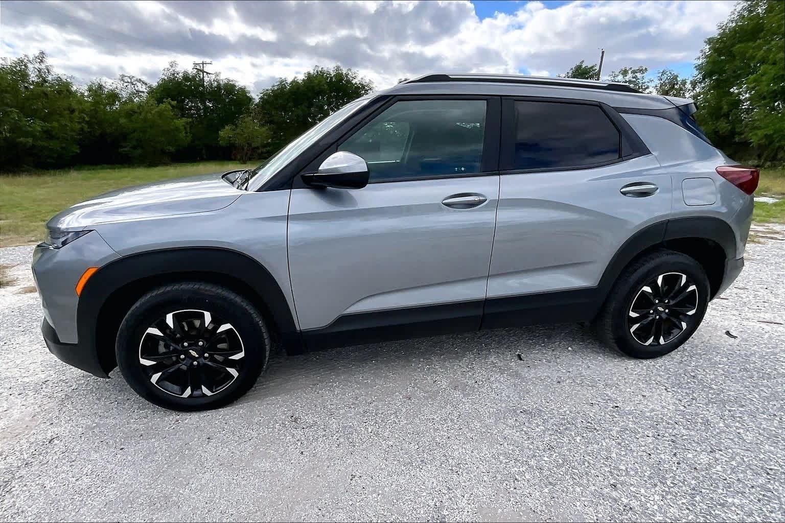 Thumbnail: 2023 Chevrolet TrailBlazer - 3