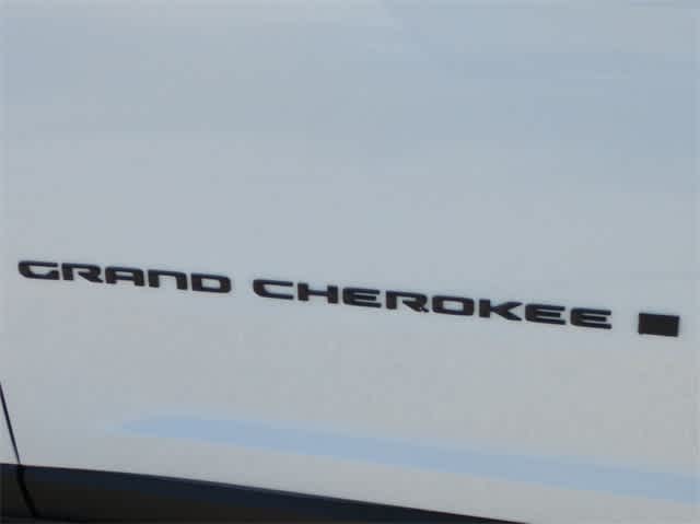 Thumbnail: 2025 Jeep Grand Cherokee - 13