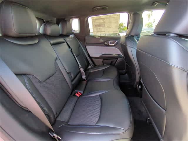 2025 Jeep Compass Latitude 21