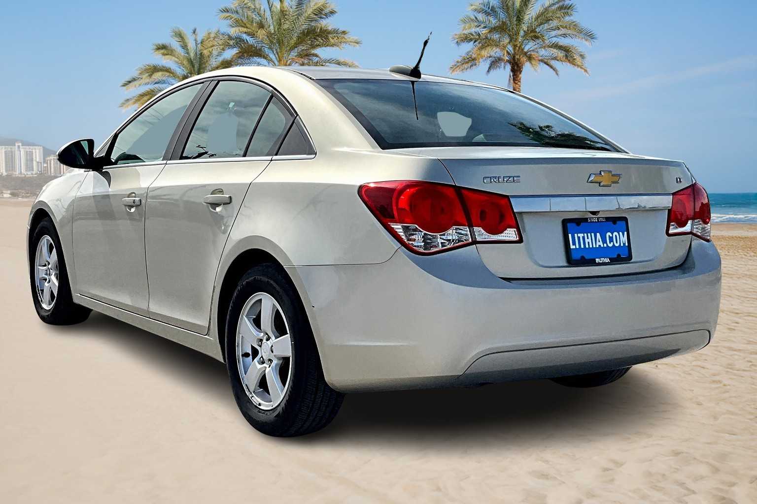 Thumbnail: 2015 Chevrolet Cruze - 4