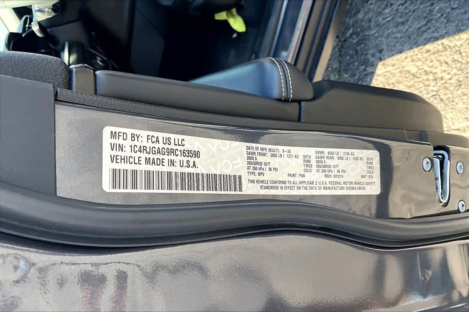 Thumbnail: 2024 Jeep Grand Cherokee - 18