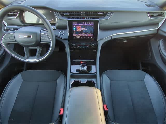 Thumbnail: 2024 Jeep Grand Cherokee - 15
