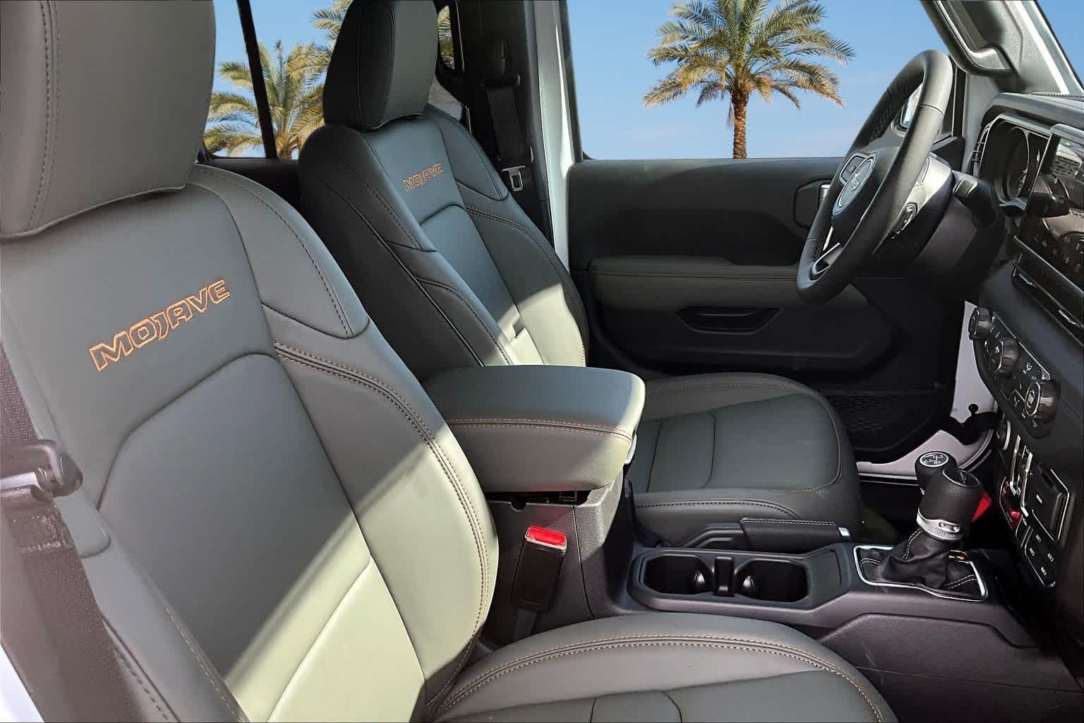 Thumbnail: 2026 Jeep Gladiator - 14