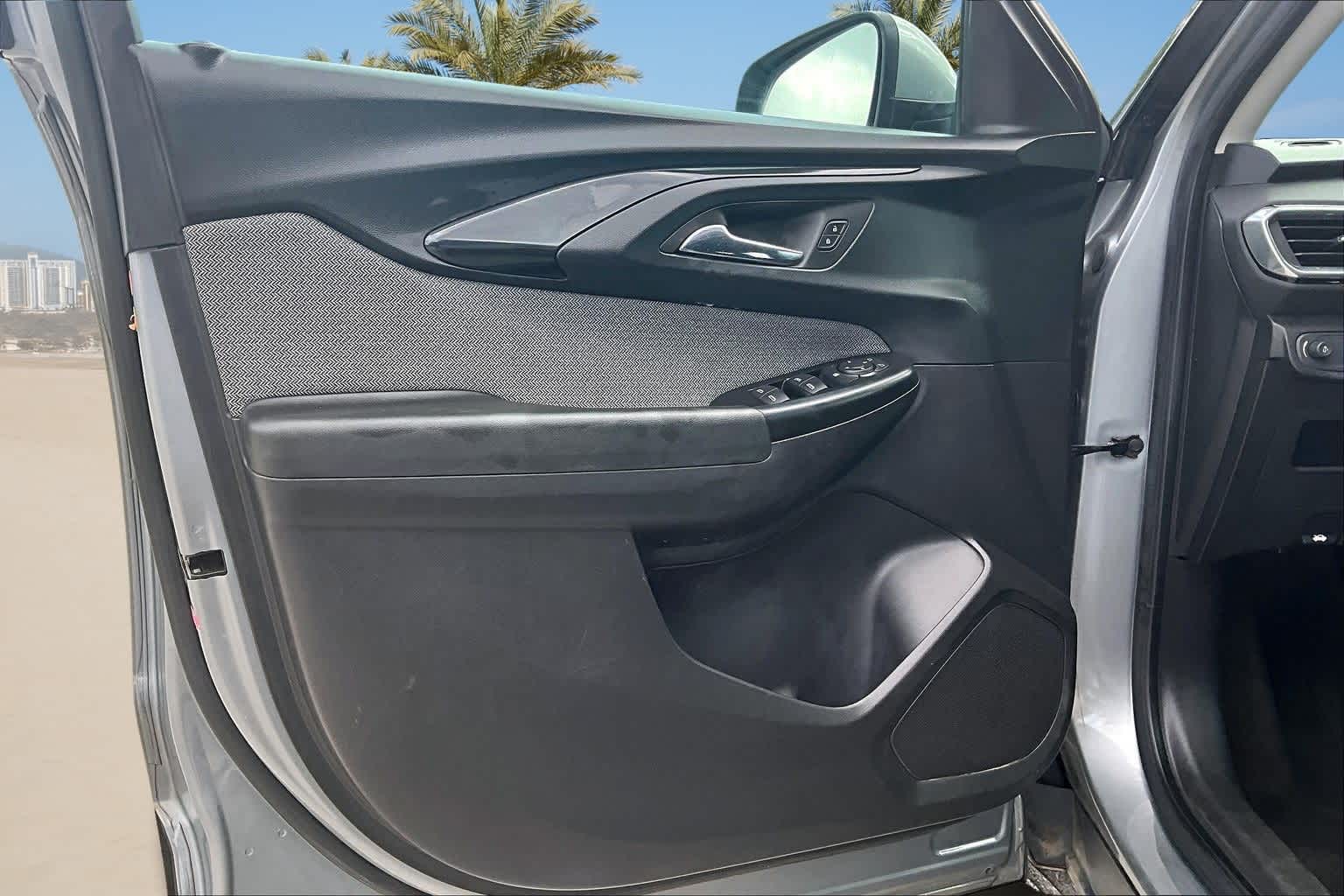 Thumbnail: 2023 Chevrolet TrailBlazer - 25