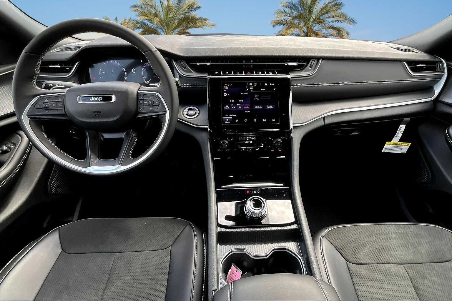 Thumbnail: 2025 Jeep Grand Cherokee - 9