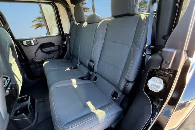 Thumbnail: 2025 Jeep Gladiator - 13