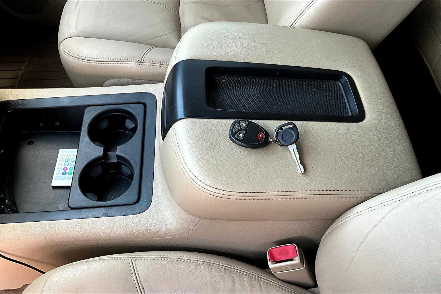 Thumbnail: 2012 GMC Sierra 2500 - 16