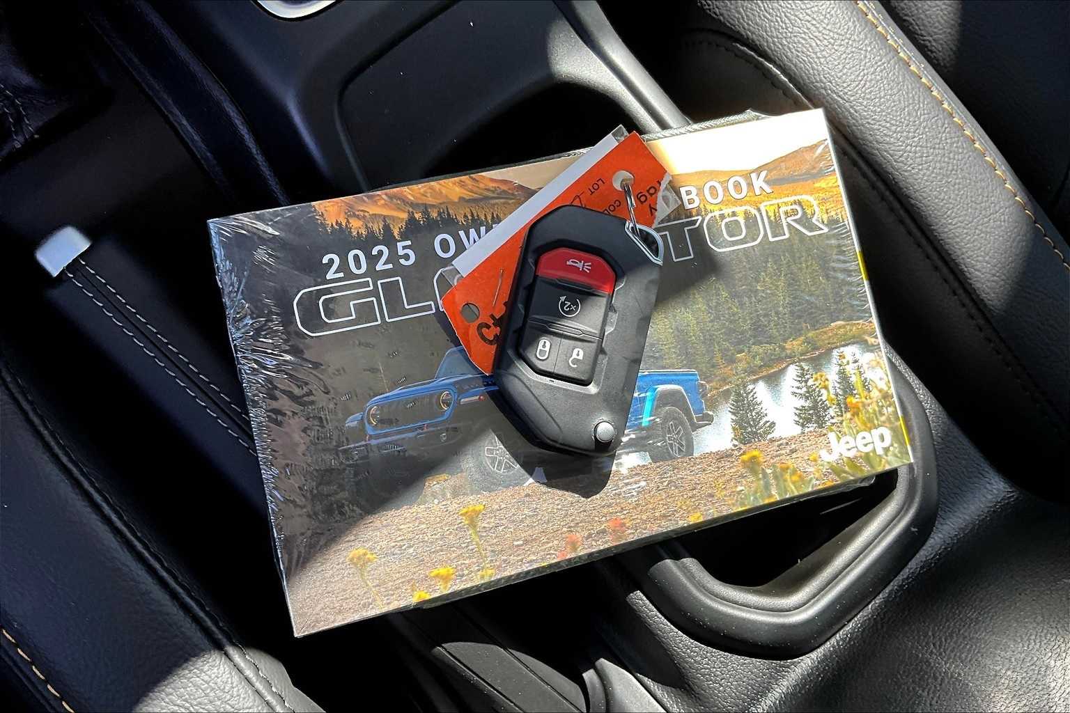 Thumbnail: 2025 Jeep Gladiator - 18