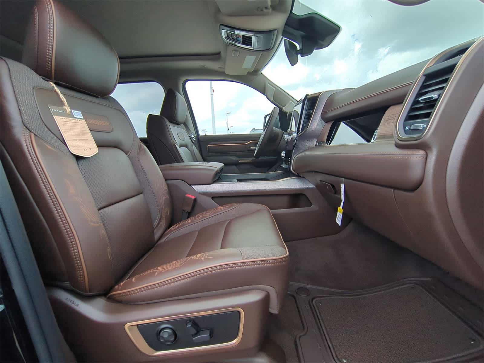 Thumbnail: 2025 RAM 1500 - 22