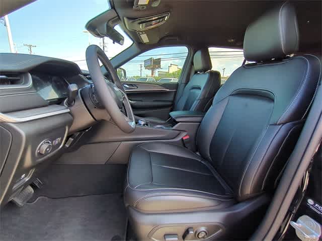 2025 Jeep Grand Cherokee Limited Edition 17
