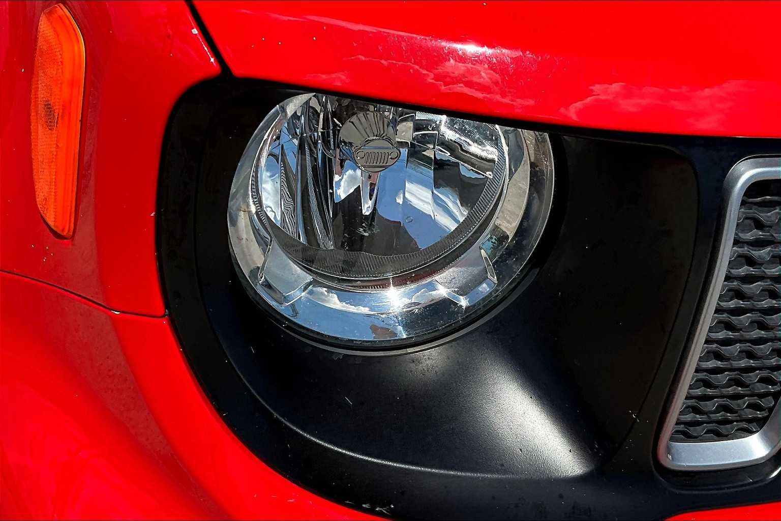 Thumbnail: 2022 Jeep Renegade - 30