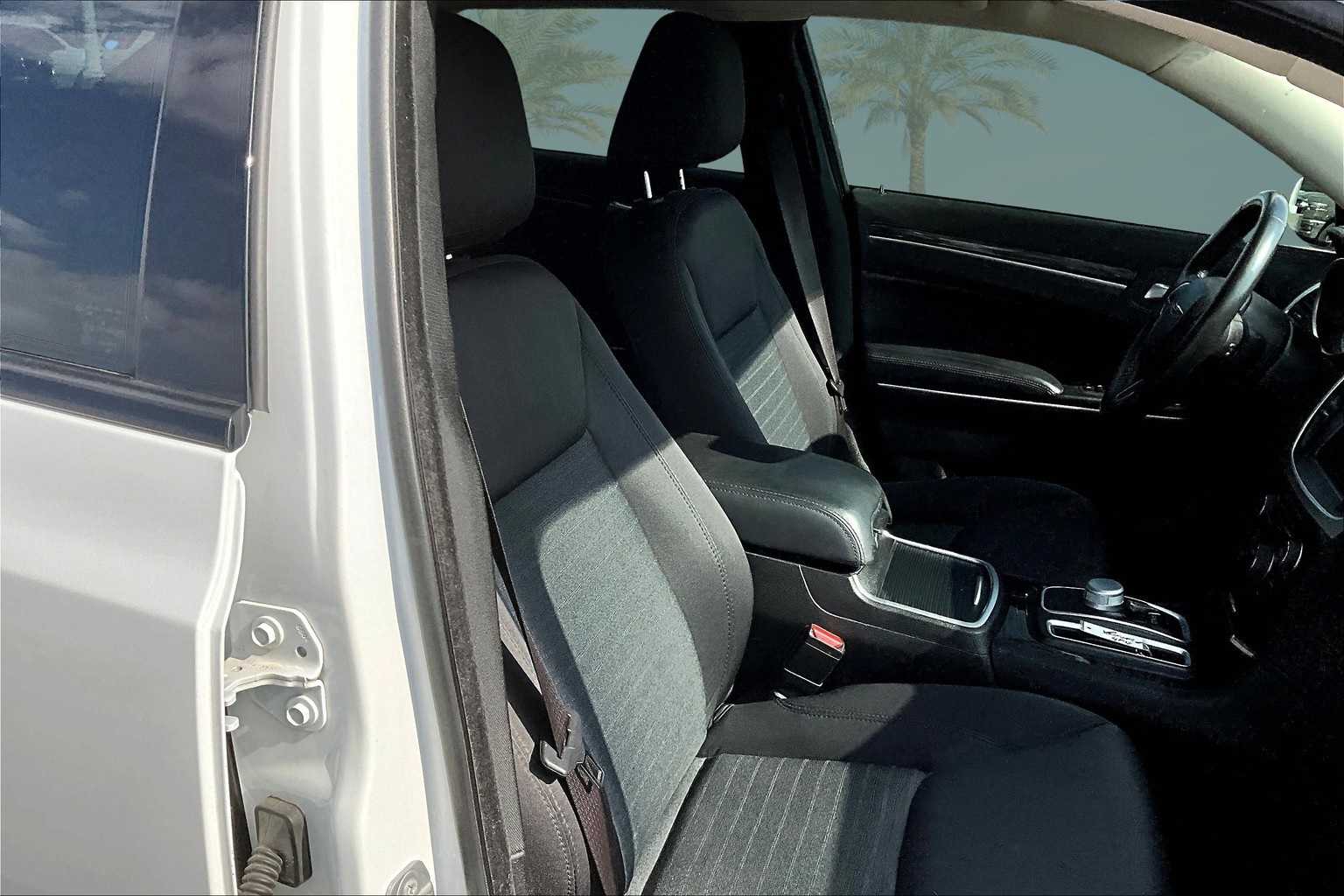 Thumbnail: 2022 Chrysler 300 - 14