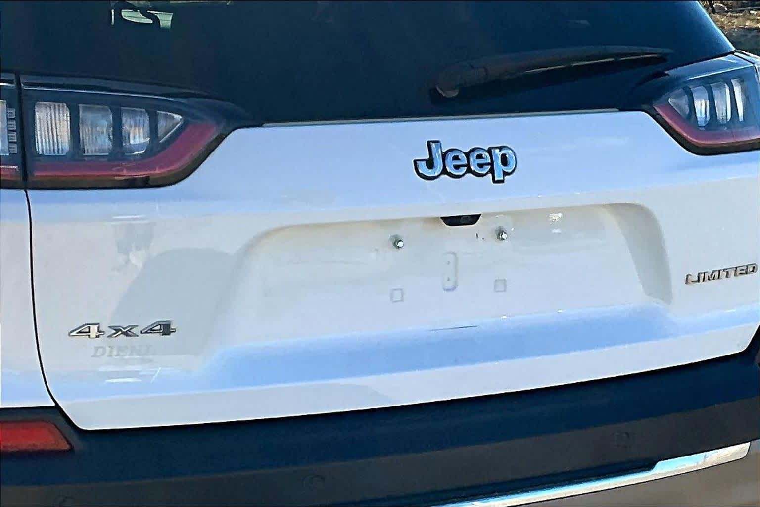 Thumbnail: 2020 Jeep Cherokee - 7