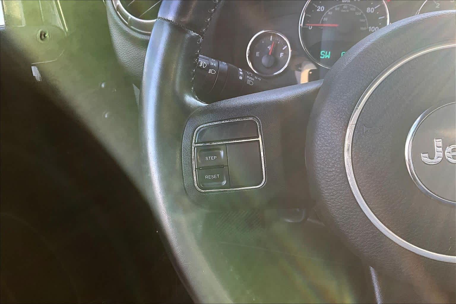 Thumbnail: 2014 Jeep Wrangler - 21