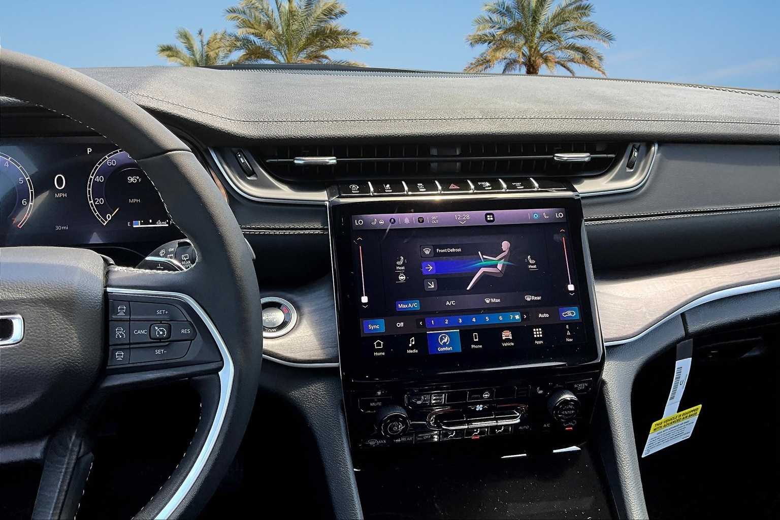 Thumbnail: 2025 Jeep Grand Cherokee - 16