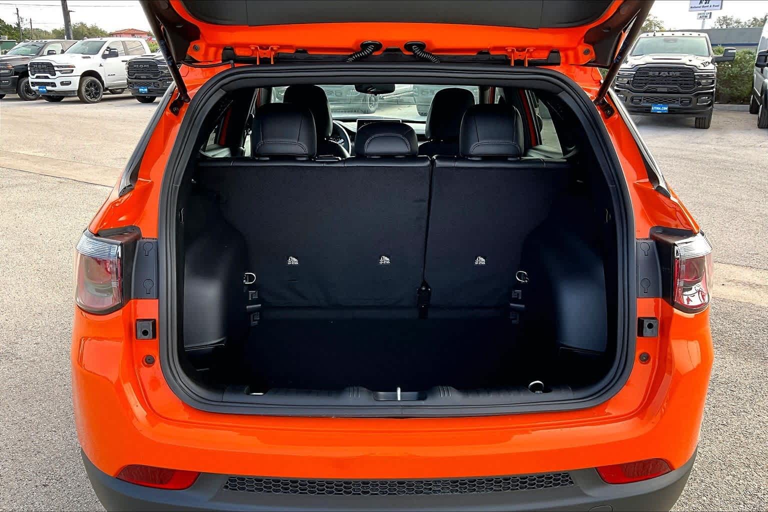 Thumbnail: 2026 Jeep Compass - 18