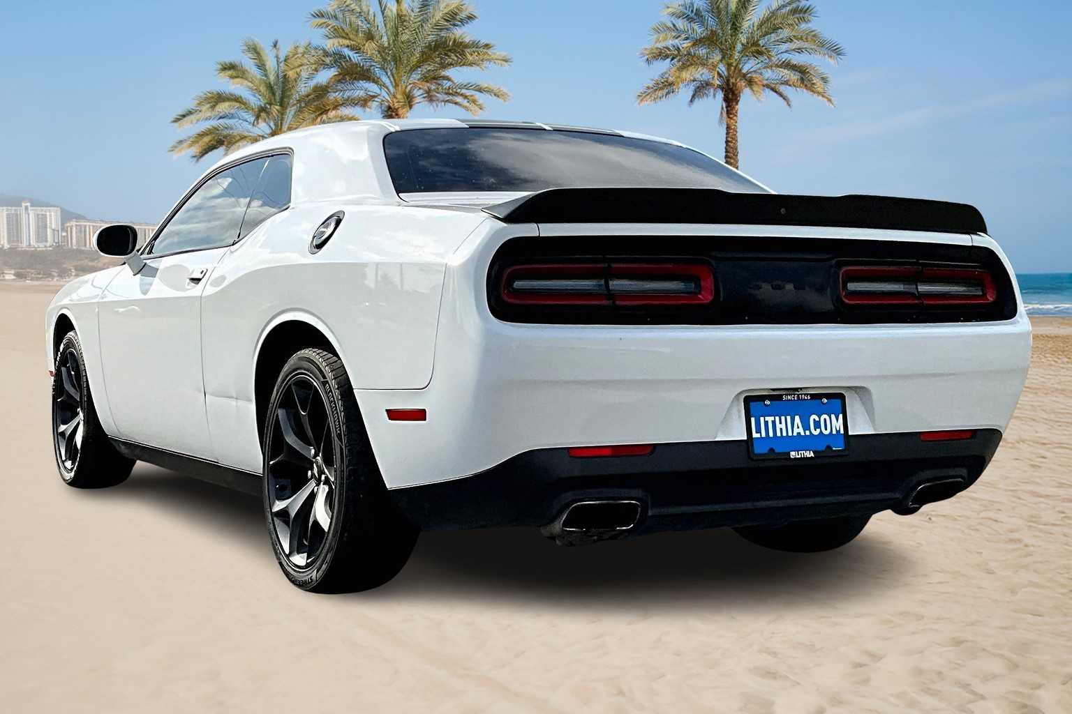 Thumbnail: 2020 Dodge Challenger - 3