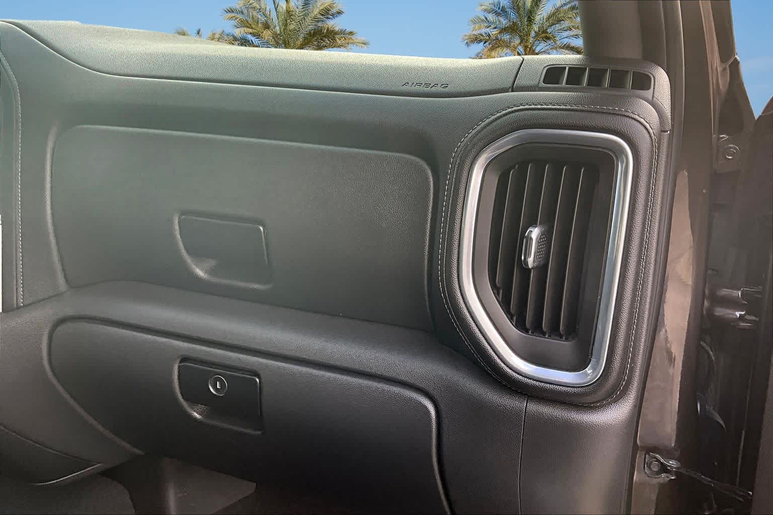 Thumbnail: 2021 Chevrolet Silverado 1500 - 21