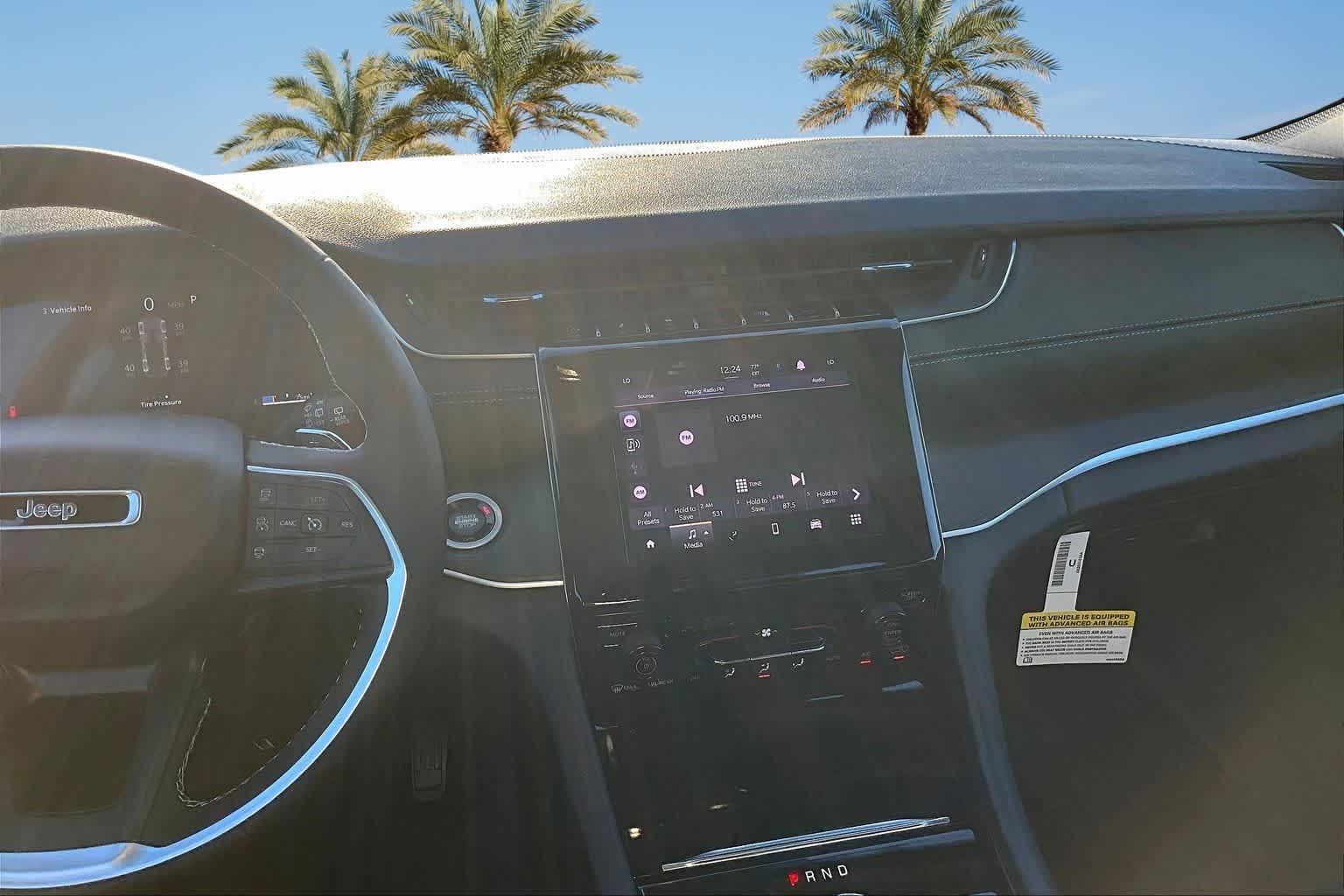 Thumbnail: 2025 Jeep Grand Cherokee - 15