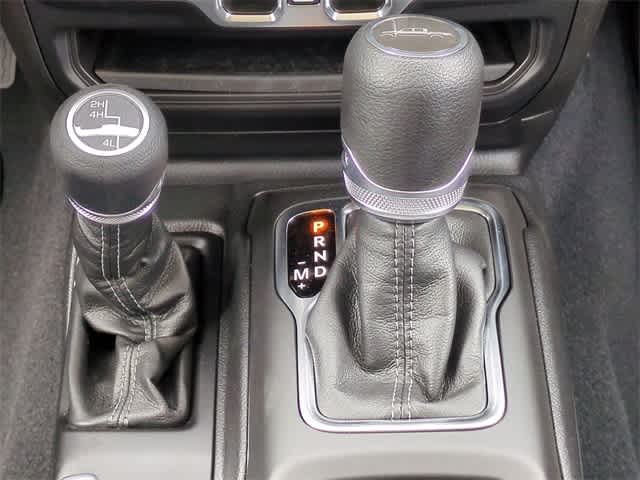 Thumbnail: 2025 Jeep Gladiator - 32