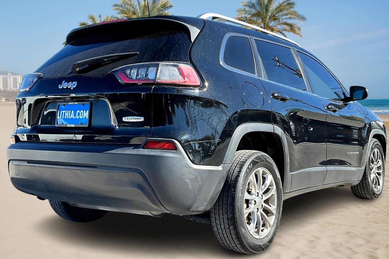 Thumbnail: 2019 Jeep Cherokee - 20