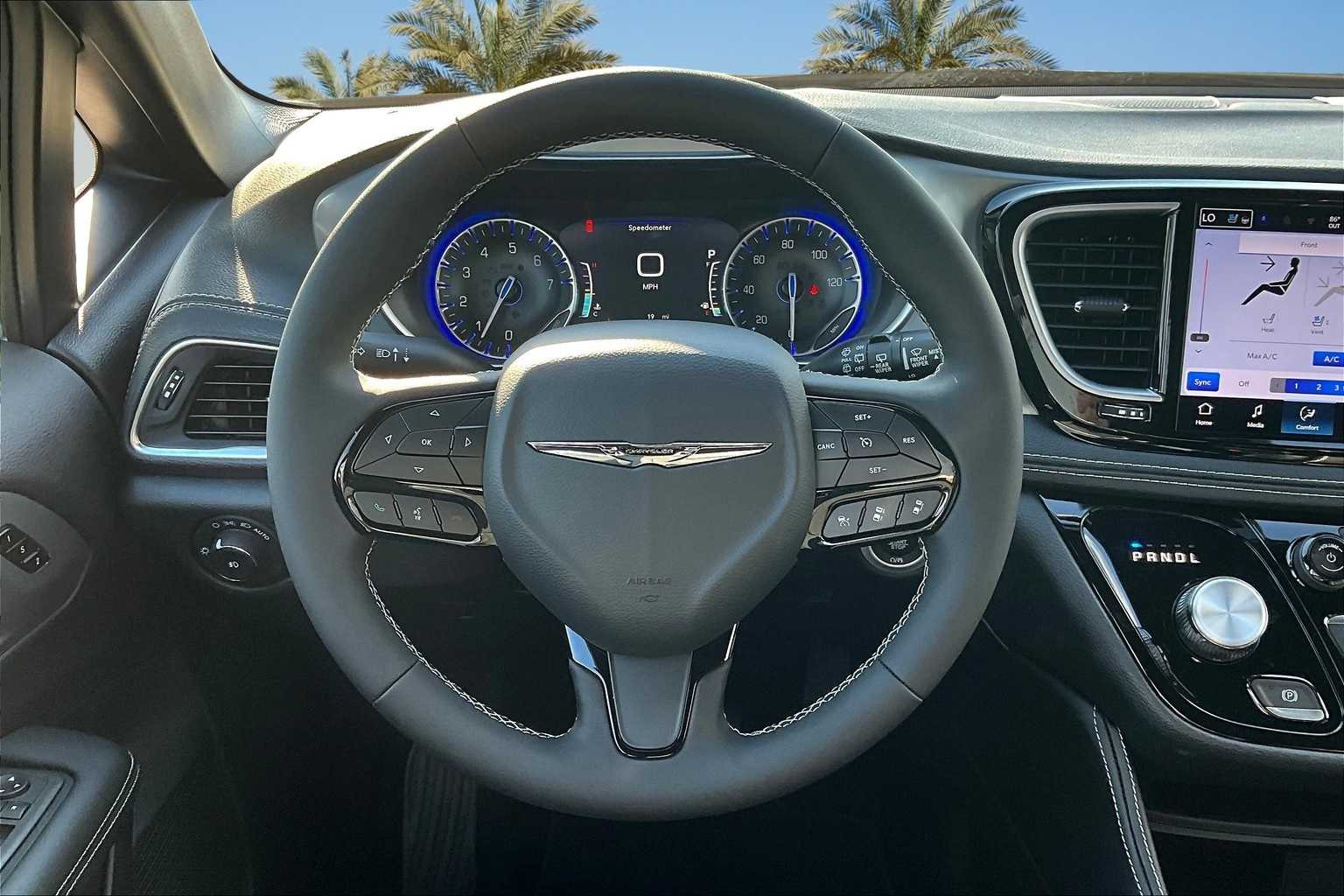 Thumbnail: 2026 Chrysler Pacifica - 14