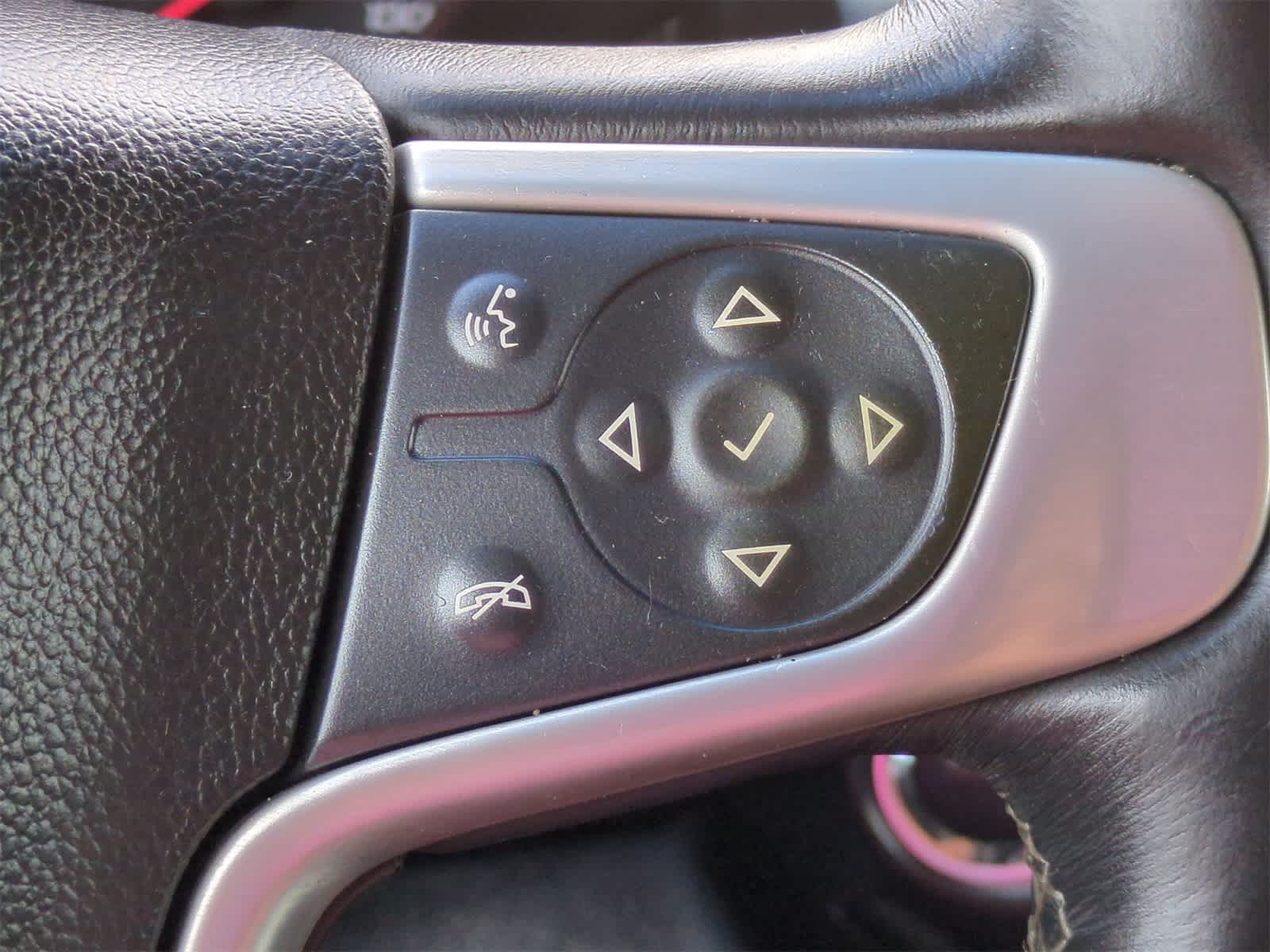 Thumbnail: 2015 GMC Yukon - 21