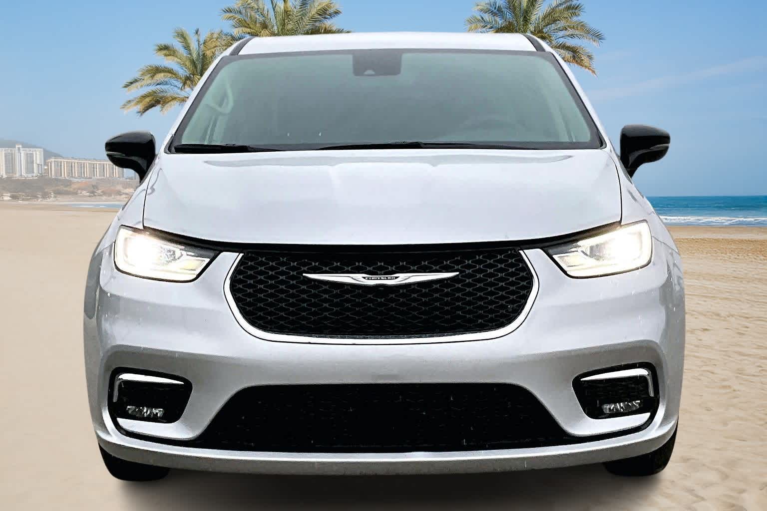 Thumbnail: 2024 Chrysler Pacifica - 6