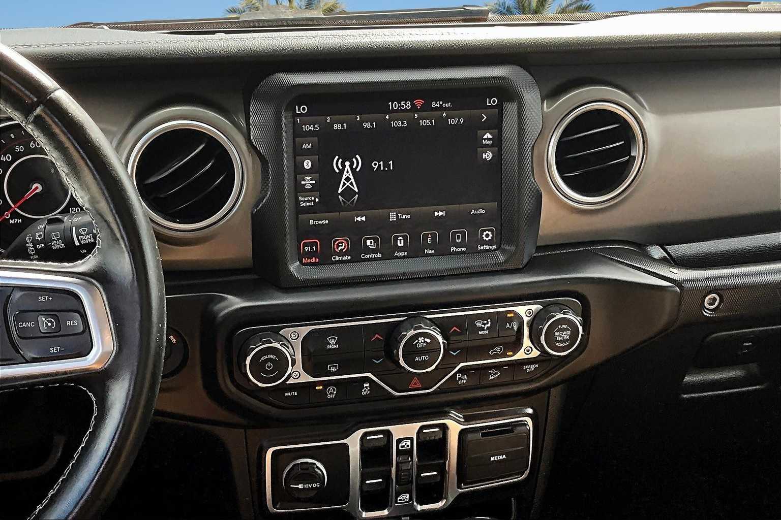 Thumbnail: 2021 Jeep Wrangler - 15