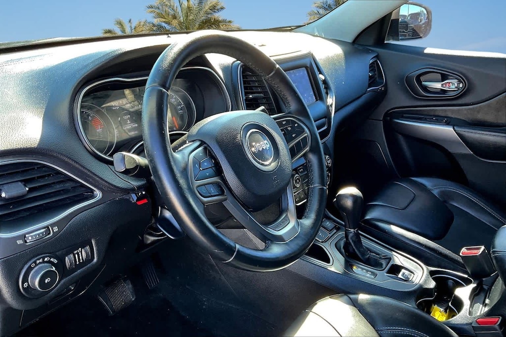 Used 2019 Jeep Cherokee Latitude Plus FWD SUV