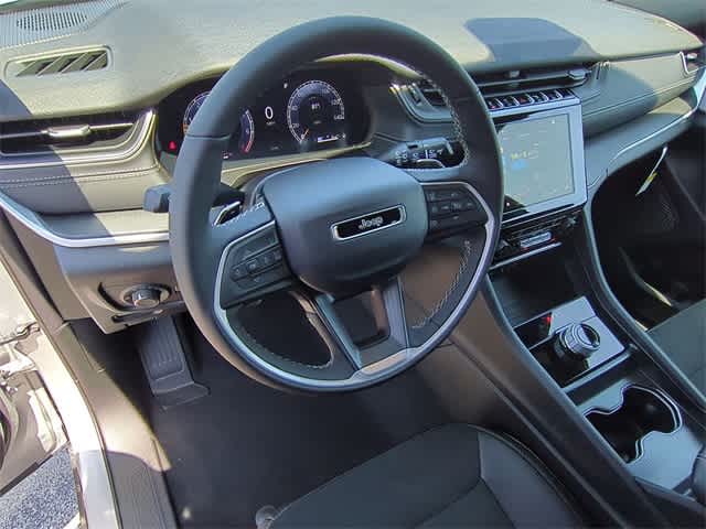 Thumbnail: 2025 Jeep Grand Cherokee - 10