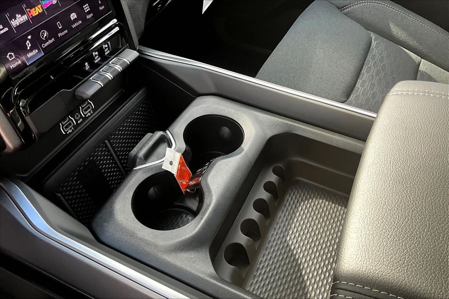 Thumbnail: 2026 RAM 1500 - 17