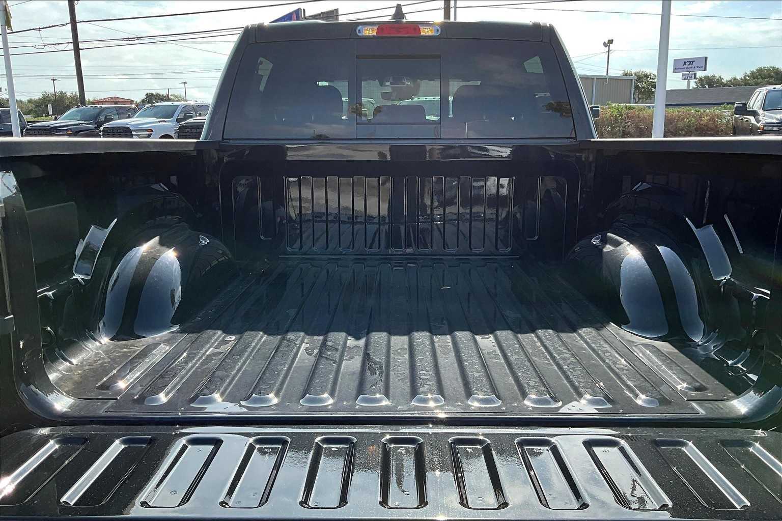 Thumbnail: 2026 RAM 1500 - 19